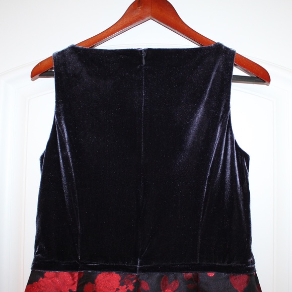 Chaps velvet and satin cocktail dress (NWT) - Picture 8 of 13